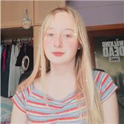 Soy una persona muy trabajadora que se implica a ayudar a quien lo necesite tanto en asignaturas de ciencias como en ingles